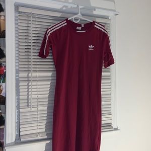 Adidas Quarter Sleeve Dress Size Medium Burgundy